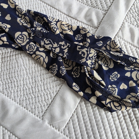 Siren Lily Blue Floral Maternity Shirt, Size XLarge - Picture 4 of 5